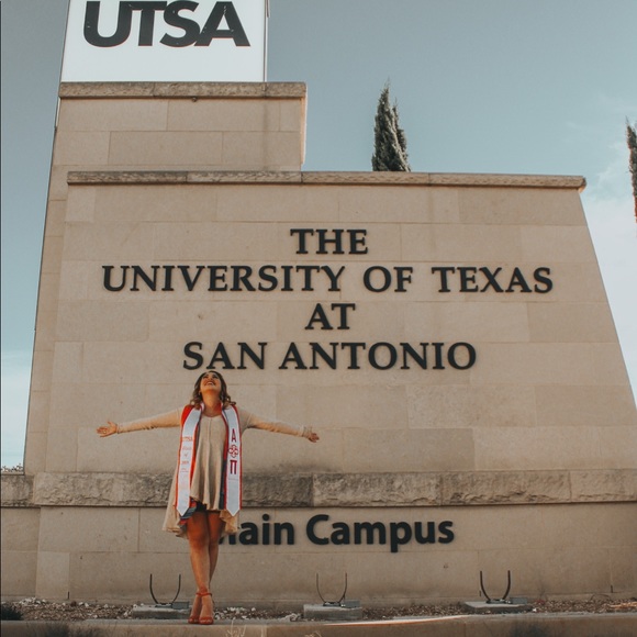 Meet your Posher, Veronica - Picture 3 of 7